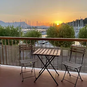  Appartement Les Pieds Dans L'eau